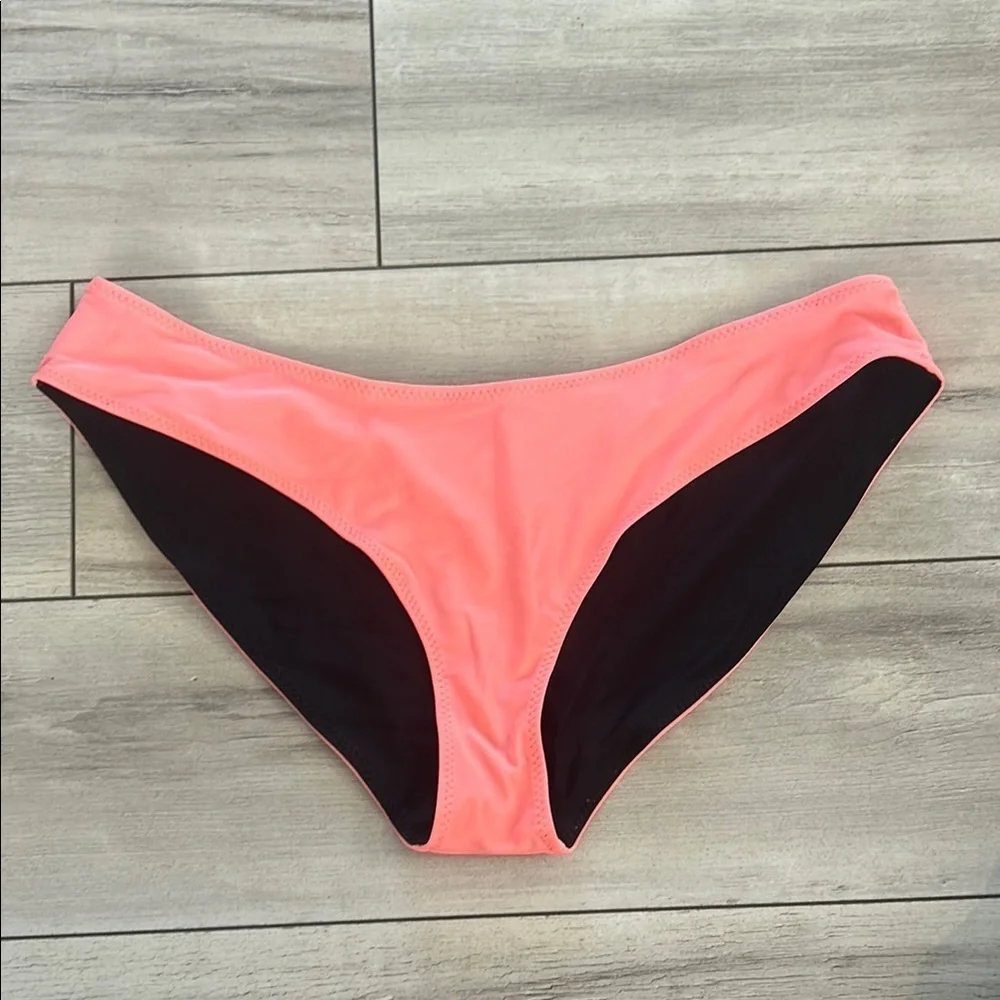 Fabletics coral black